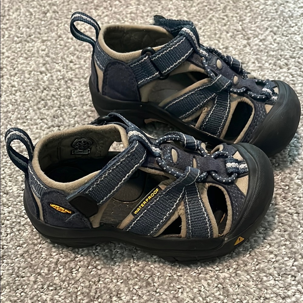 Keen Toddler Waterproof Sandals (size 8) with Closed Toe and Traction Sole